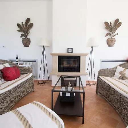 Mongarsel Villa *